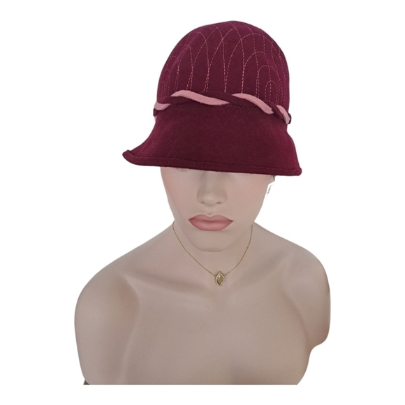 Vintage wool hat Made in England Circumference approx 21.5" Burgundy and pink - Picture 4 of 16